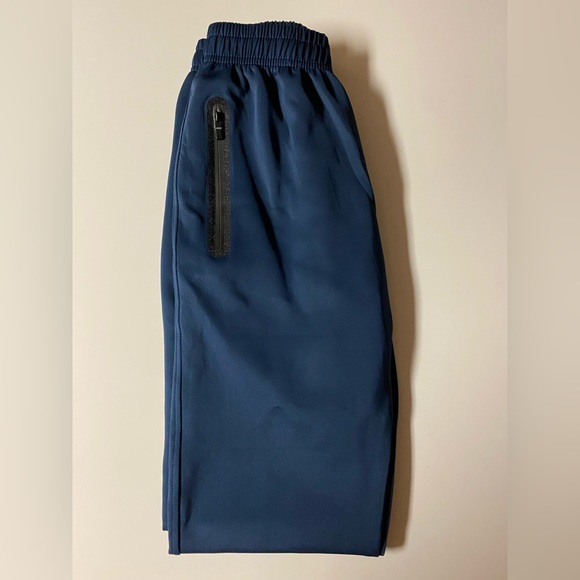 NWT! Men’s Sports 2-Piece Track Suit Set - Picture 7 of 7